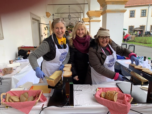 Soroptimistisches Raclette im Rahmen des Weihnachtsmarktes